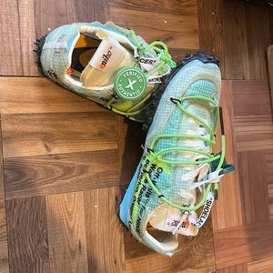 OFF-white runners worn twice
